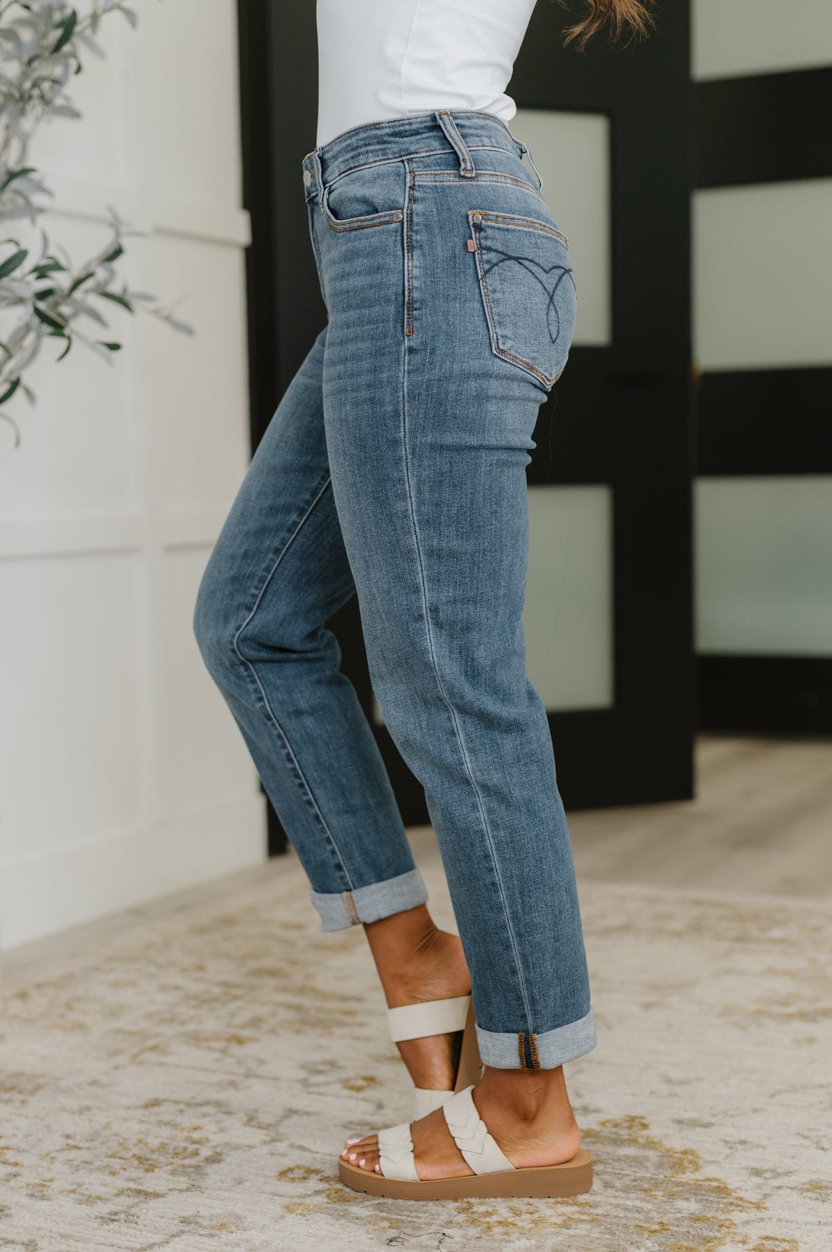 Colette Mid Rise Boyfriend Classic Cuffed Jeans
