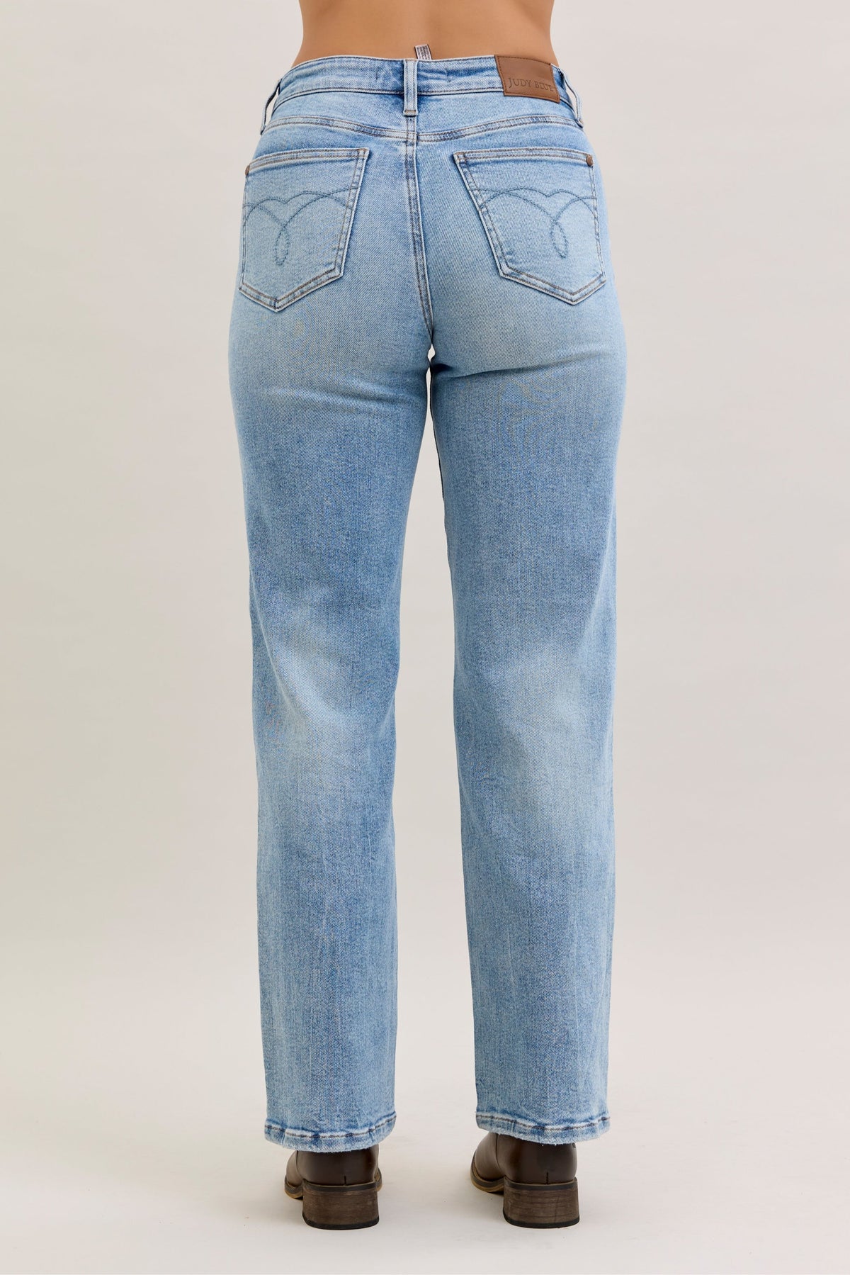 Judy Blue Heather Mid Rise Rigid Magic Straight Womens