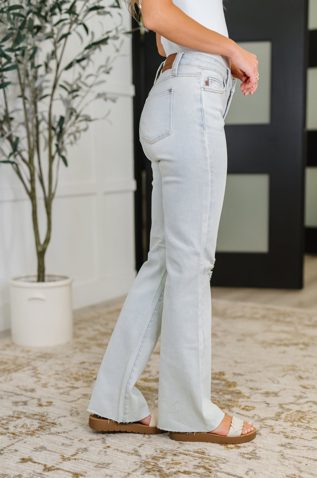Judy Blue Alyse Mid Rise Destroy & Fray Hem Bootcut Womens