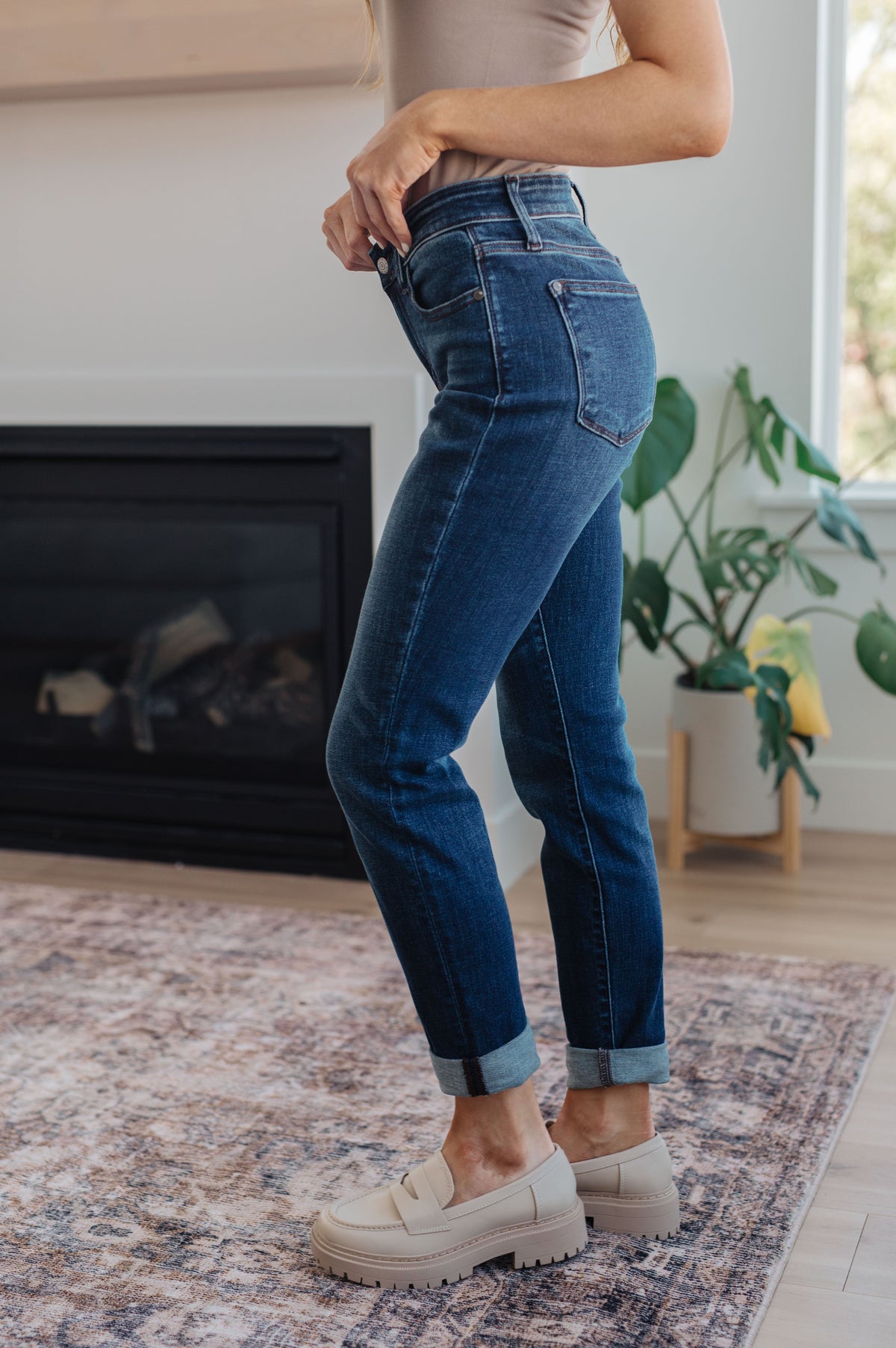 Amber Cuffed Slim Fit Dark Wash Jeans 24W Womens