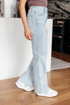 Judy Blue Brooke High Rise Tummy Control Top Vintage Wash Straight Jeans Jeans