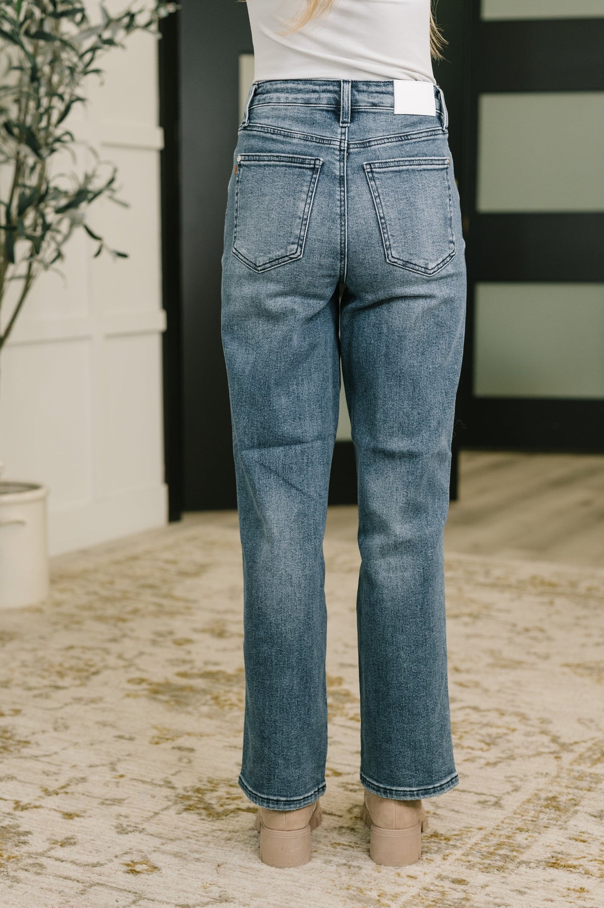 Judy Blue Carlie High Waist Straight Jean in Everyday Indigo Jeans