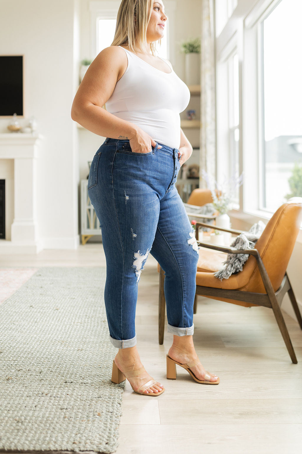 Judy Blue Colt High Rise Button Fly Distressed Boyfriend Jeans Womens