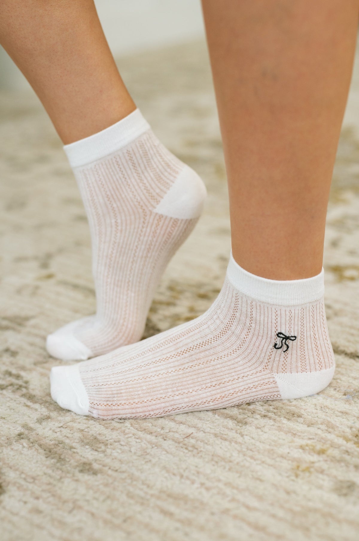 One Eleven North Cutesy Bow Detail Ankle Socks Accessories