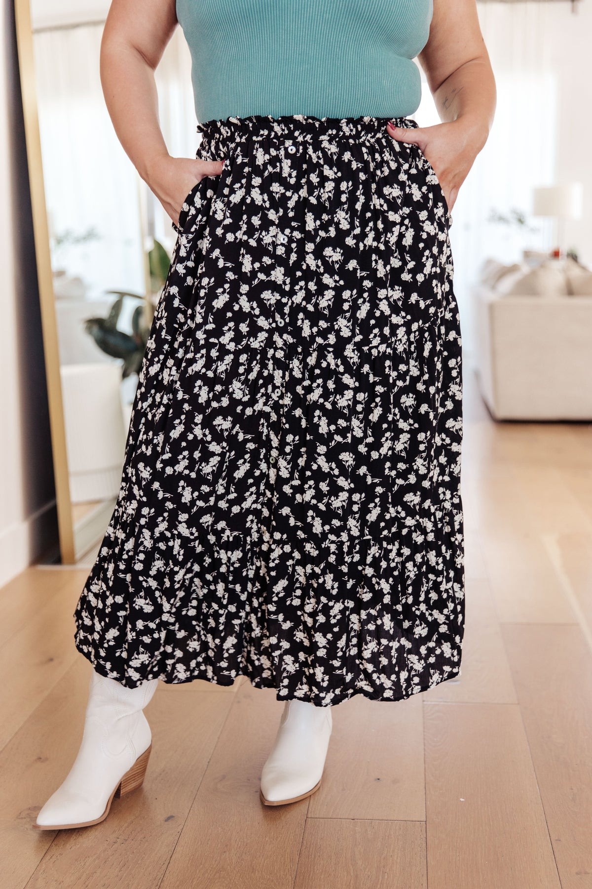 White Birch Fielding Flowers Floral Skirt Bottoms