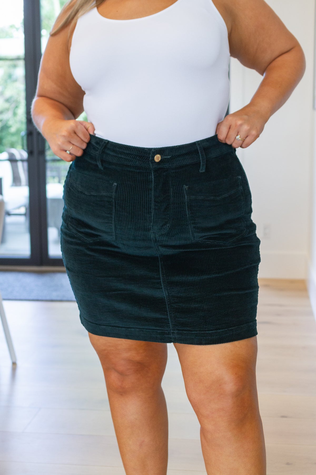 Judy Blue Melinda Corduroy Patch Pocket Skirt in Emerald Womens