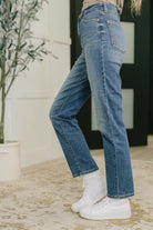 Izzie High Waist Straight Fit Womens