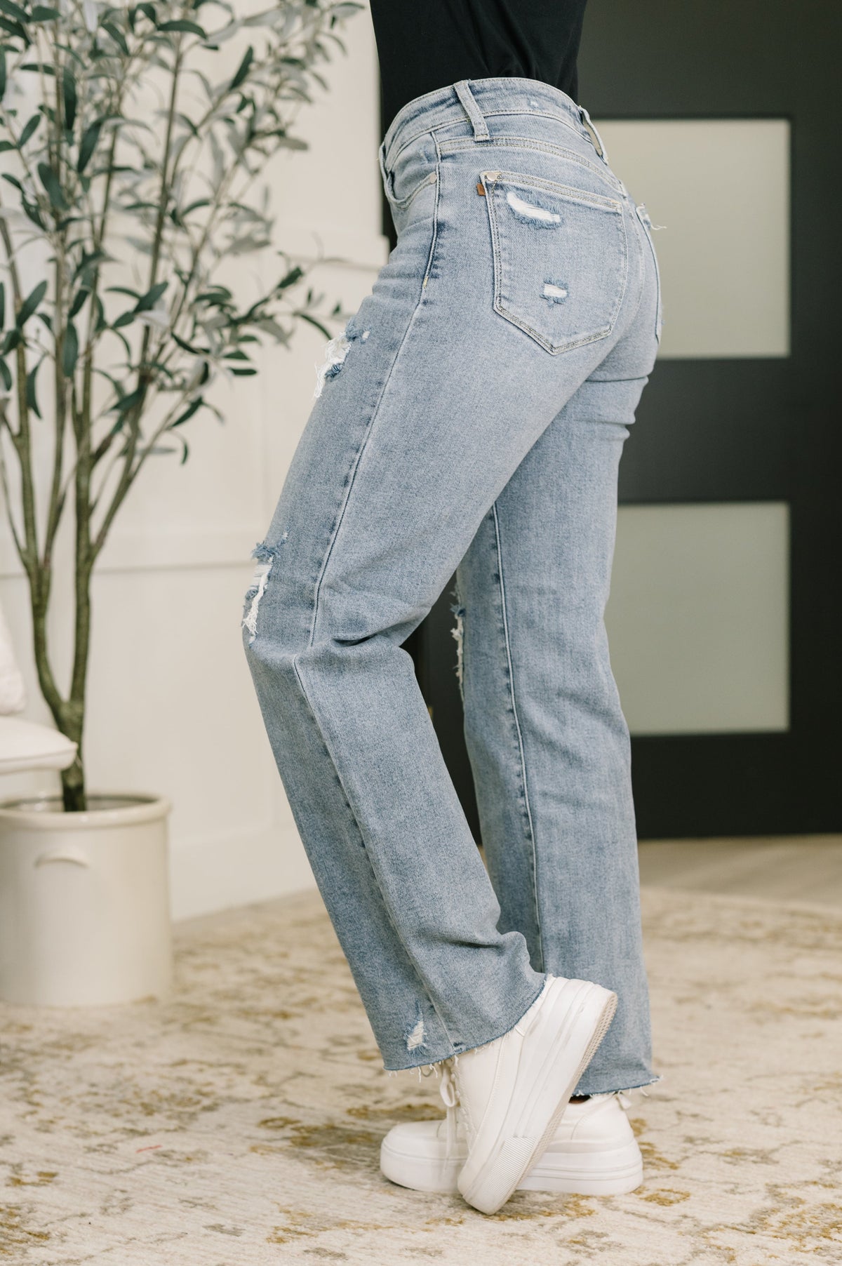 Jade Mid Rise 90's Straight Womens