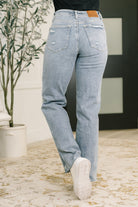 Jade Mid Rise 90's Straight Womens