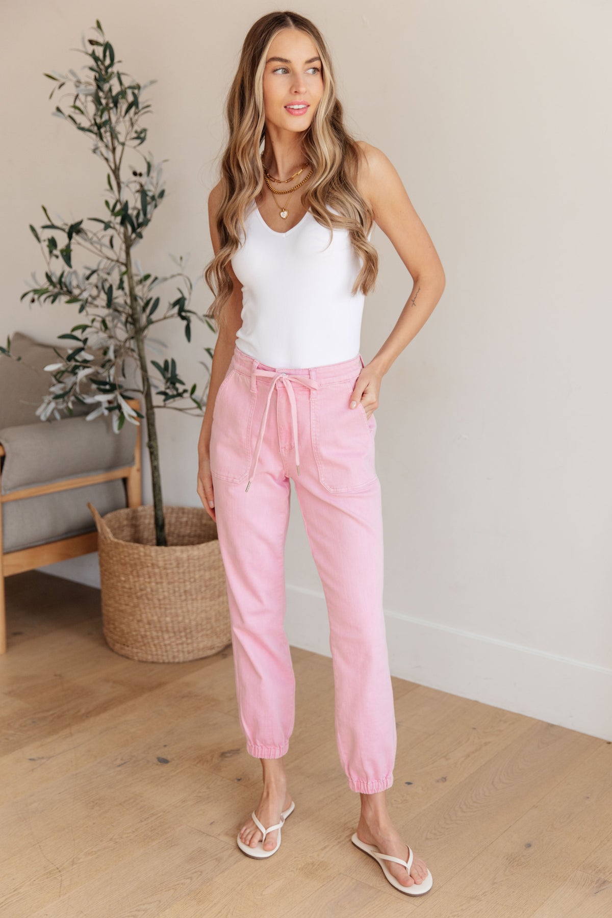 Judy Blue Regina High Rise Garment Dyed Denim Jogger in Pink 24W Jeans