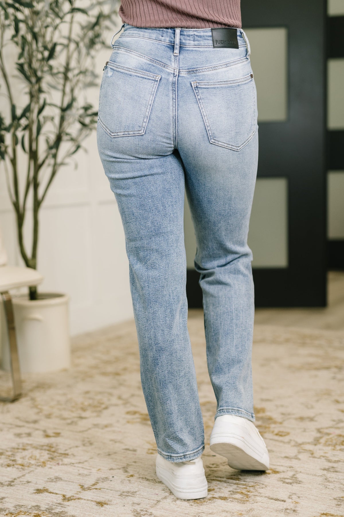 Judy Blue Kayla High Waist Rigid Magic Slim Straight Womens