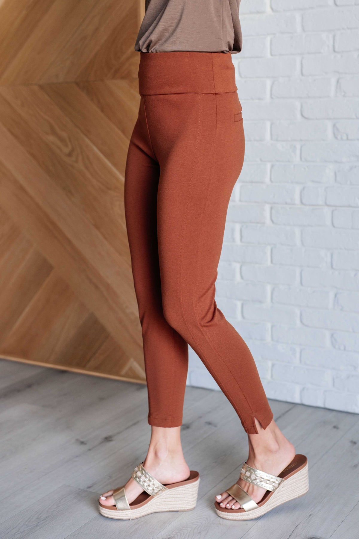 Dear Scarlett Magic Ankle Crop Skinny Pants in Rust Pants