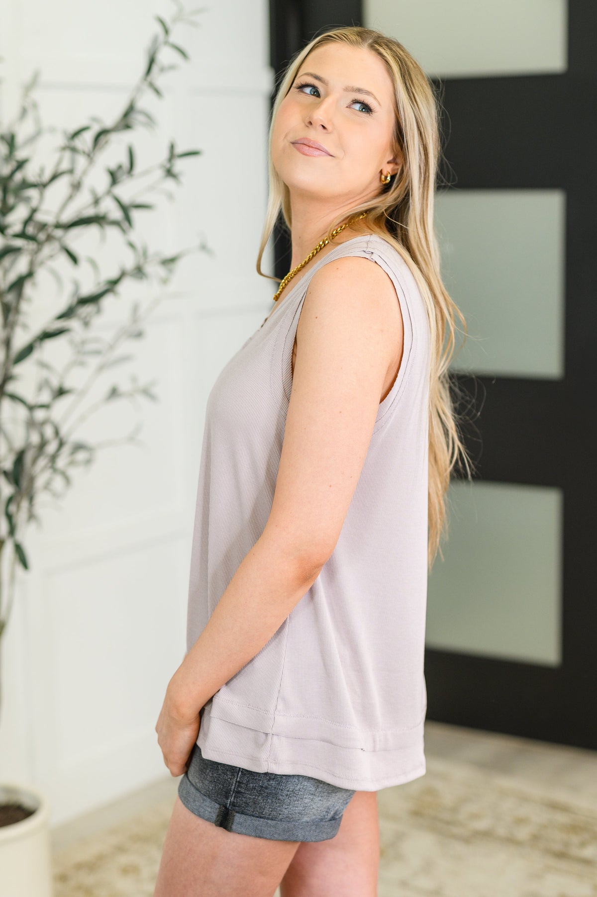 Andree By Unit Mellow Muse Relaxed Knit Tank in Pearl Grey Womens