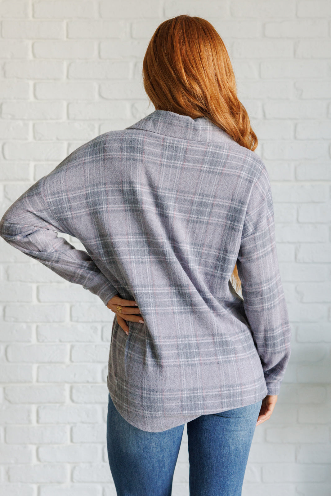 7th Ray Out of the Way Plaid Button Up Tops