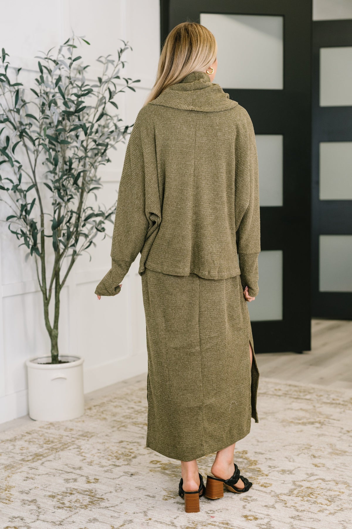 The Wander Lust Set in Olive Womens